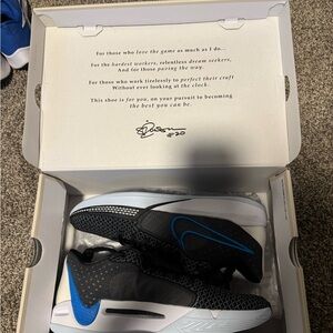 Sabina Sneakers Box in Cream and Black